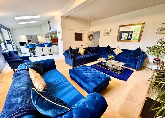 Penderi House Usk With Cymru Holidays