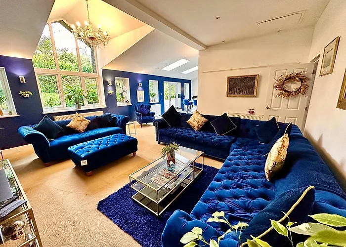 Penderi House Usk With Cymru Holidays