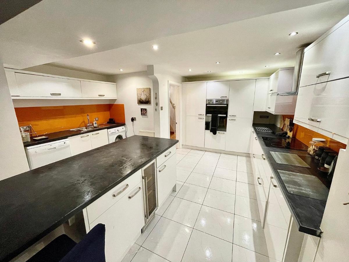 Holiday home Penderi House With Cymru Holidays