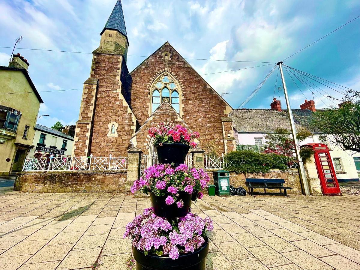 Penderi House With Cymru Holidays Holiday home Usk