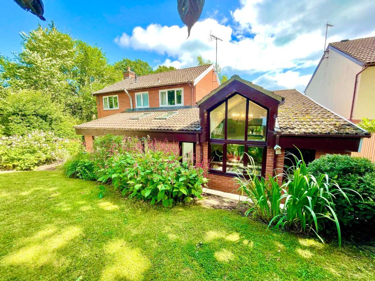 Penderi House With Cymru Holidays Holiday home