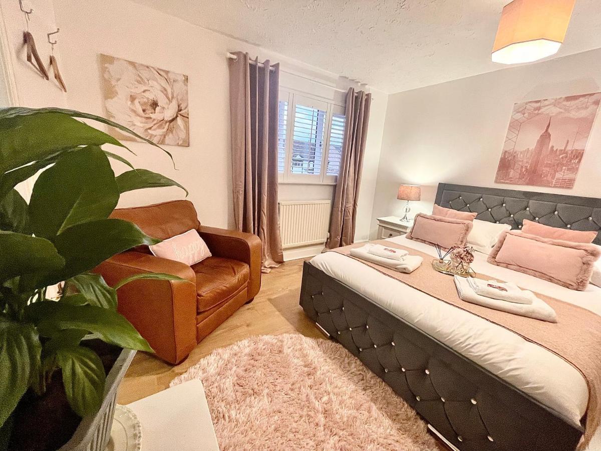 Penderi House With Cymru Holidays Holiday home