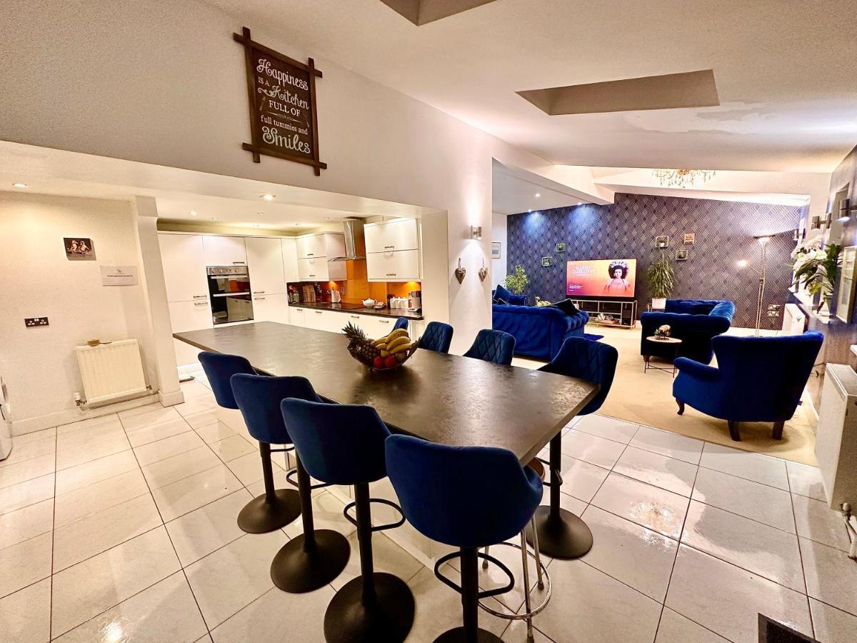 Penderi House With Cymru Holidays Holiday home *
