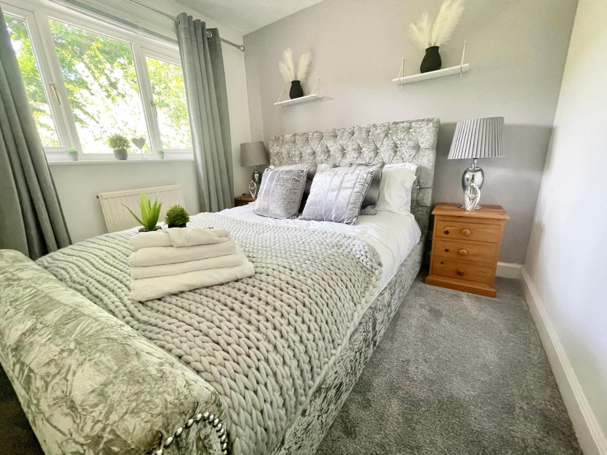 Penderi House With Cymru Holidays Holiday home Usk