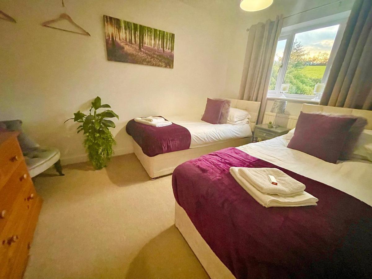 Penderi House With Cymru Holidays Usk